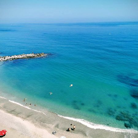 La Perla Cruise Apartment On Private Beach, Modern With Aircon & Wifi 베날마데나코스타 외부 사진